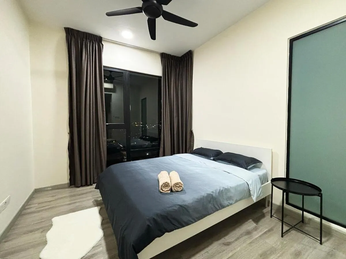 Mid Valley Mosaic Southkey Jb 2-6Pax Netflix Johor Bahru
